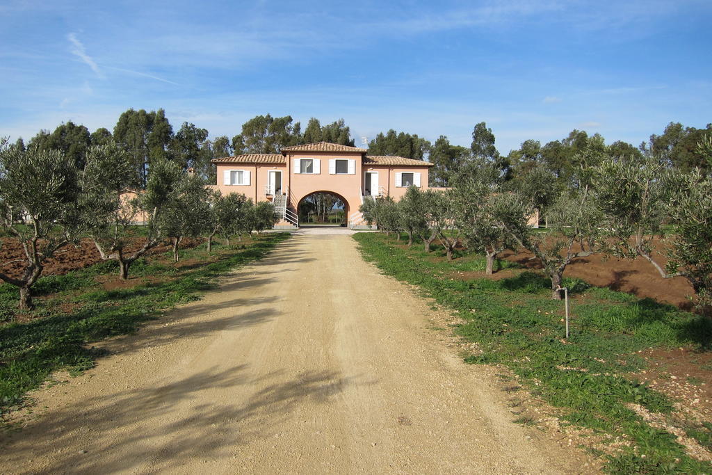 Вилла Agriturismo Pian Di Spille - Golf Тарквиния Экстерьер фото